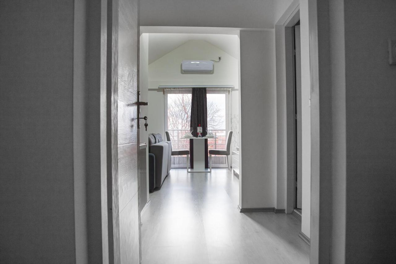 Family Apartmani Le Leskovac  Dış mekan fotoğraf