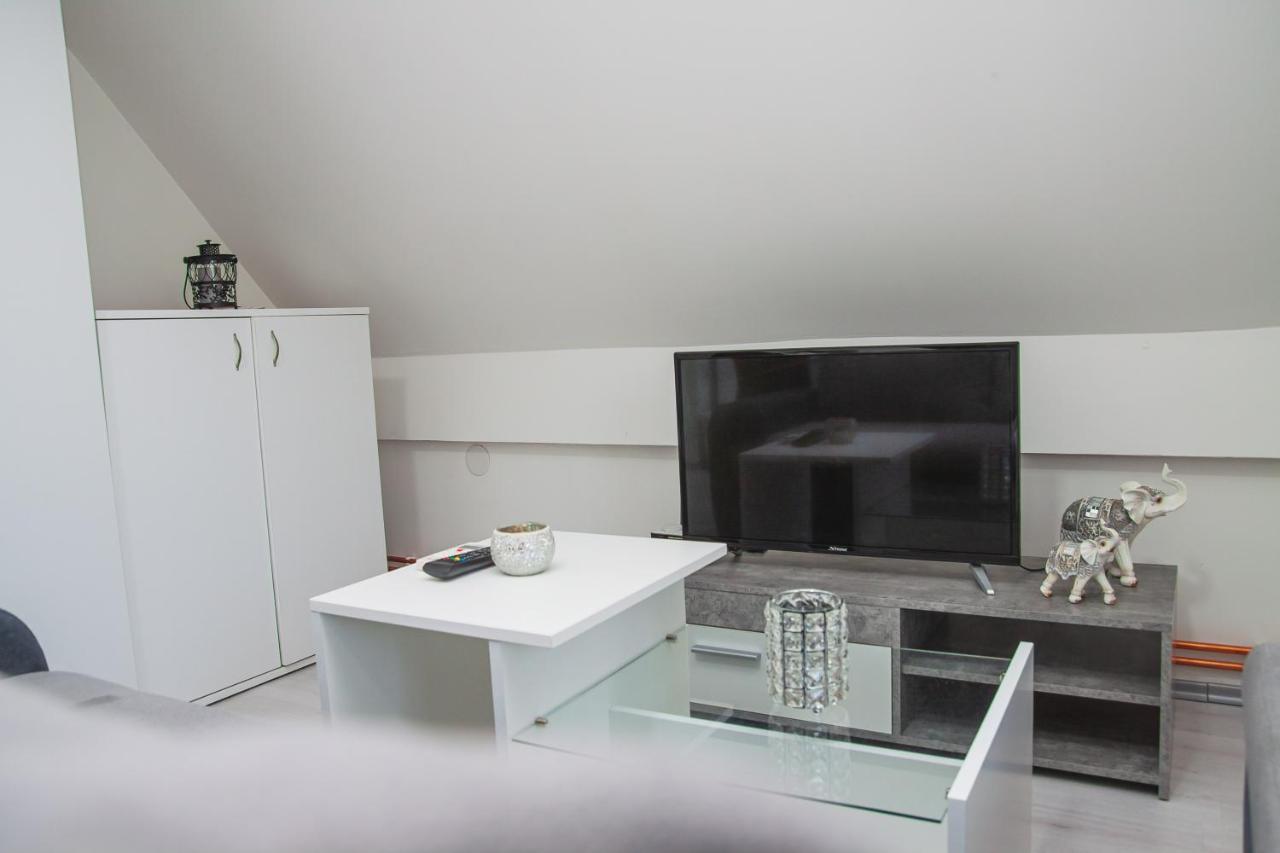 Family Apartmani Le Leskovac  Dış mekan fotoğraf