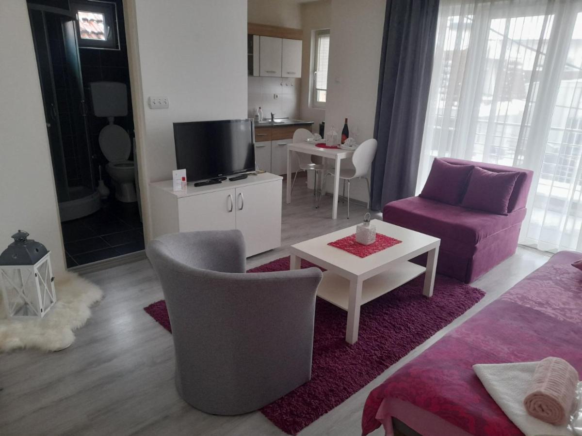 Family Apartmani Le Leskovac  Dış mekan fotoğraf
