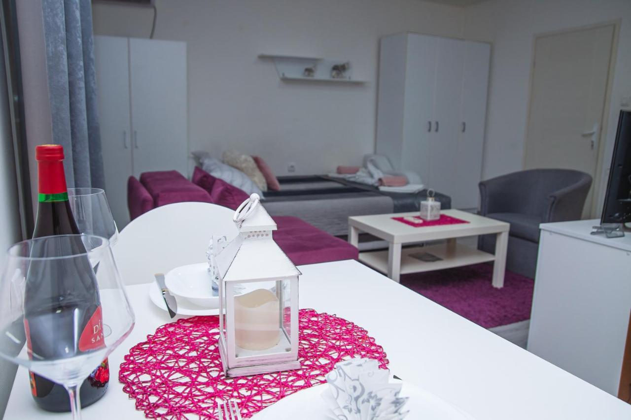 Family Apartmani Le Leskovac  Dış mekan fotoğraf