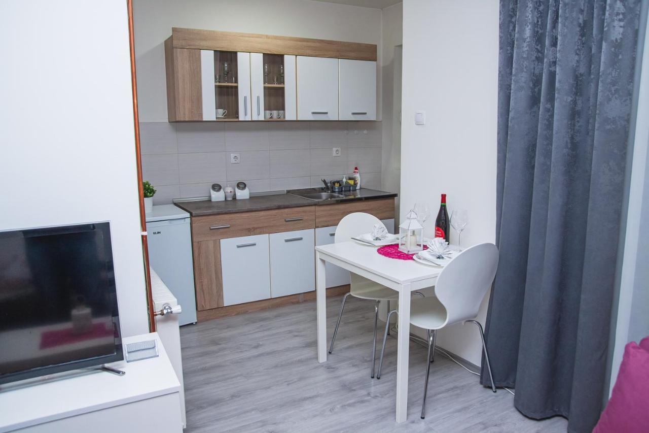 Family Apartmani Le Leskovac  Dış mekan fotoğraf