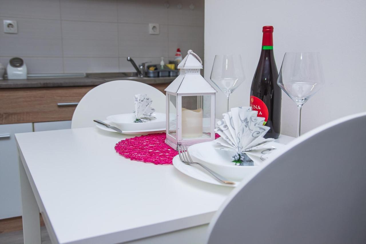Family Apartmani Le Leskovac  Dış mekan fotoğraf