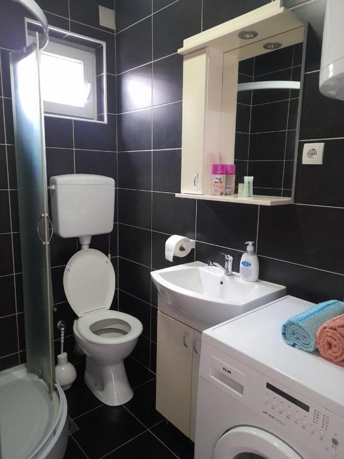 Family Apartmani Le Leskovac  Dış mekan fotoğraf