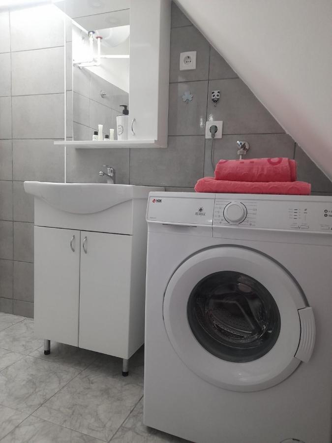 Family Apartmani Le Leskovac  Dış mekan fotoğraf