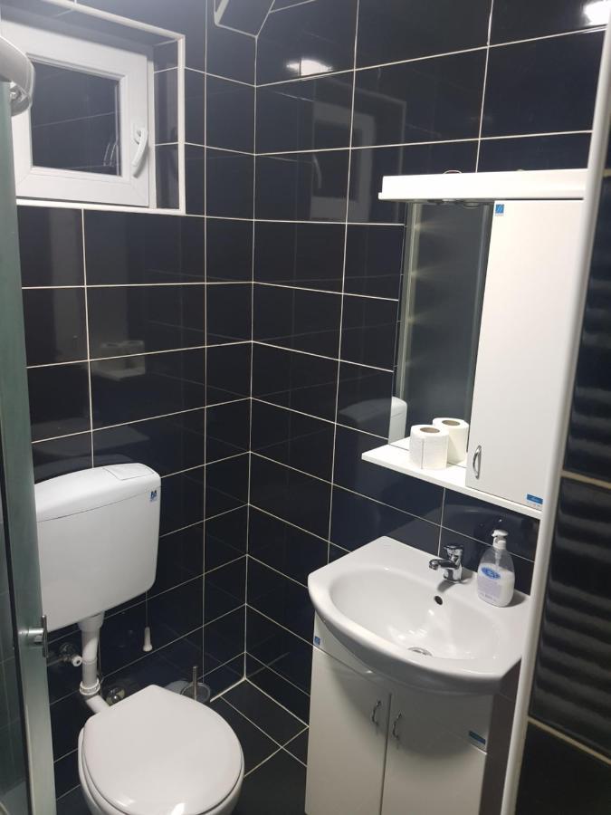 Family Apartmani Le Leskovac  Dış mekan fotoğraf