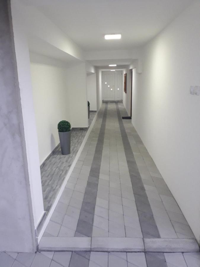 Family Apartmani Le Leskovac  Dış mekan fotoğraf